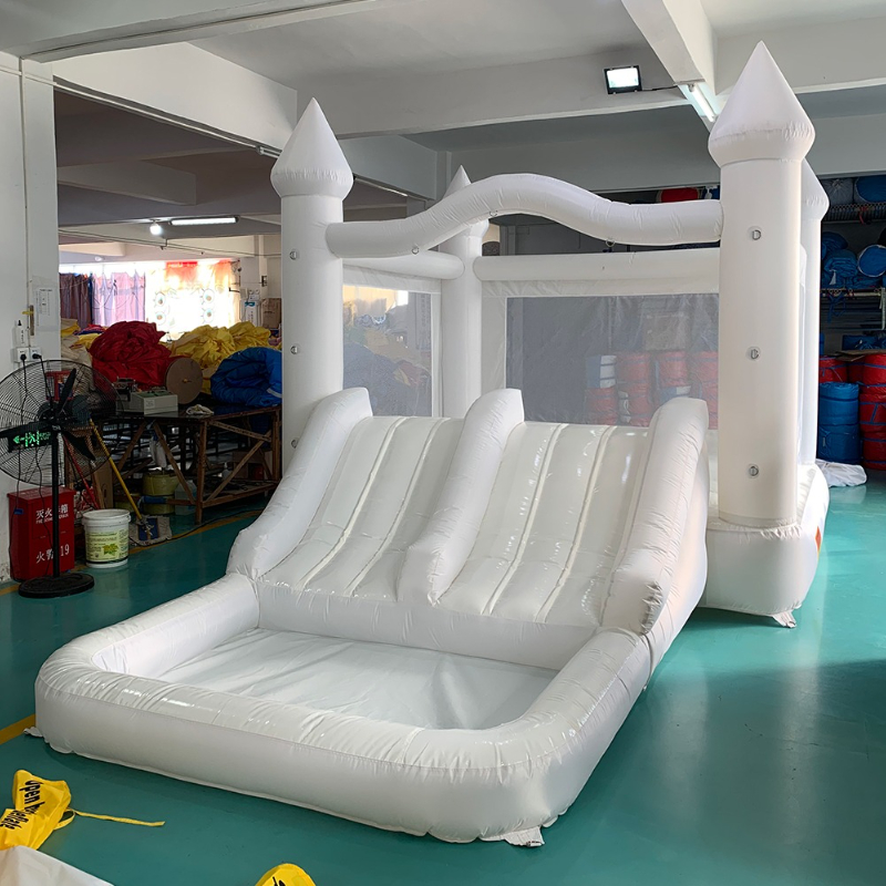 Castillo inflable blanco de 5. - Outdoor Kids In An Indoor World reseña y precio